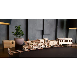 Ugears Hogwarts™ Express train model kit