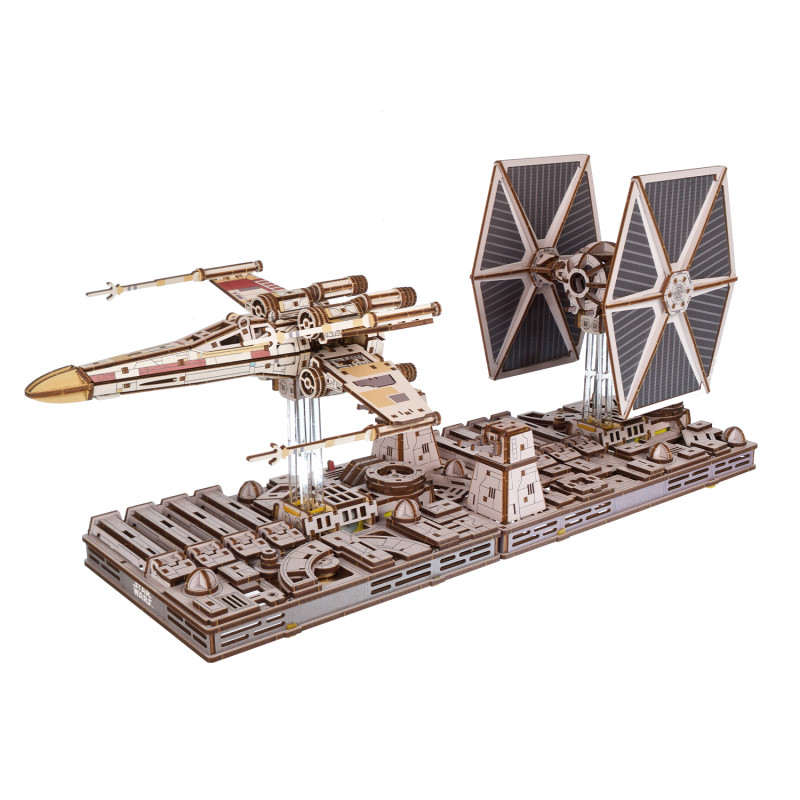 Luke Skywalker`s™ X-Wing Starfighter™ + TIE Fighter™ Luke Skywalker`s™ X-Wing Starfighter™ + TIE Fighter™
